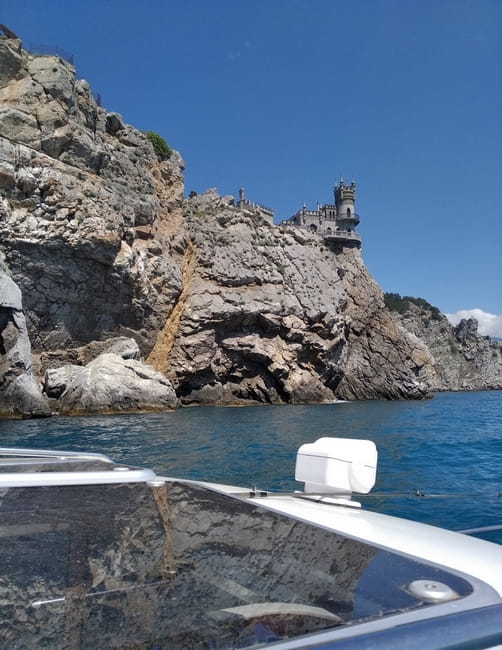 морская прогулка к ласточкино гнездо Ялта
